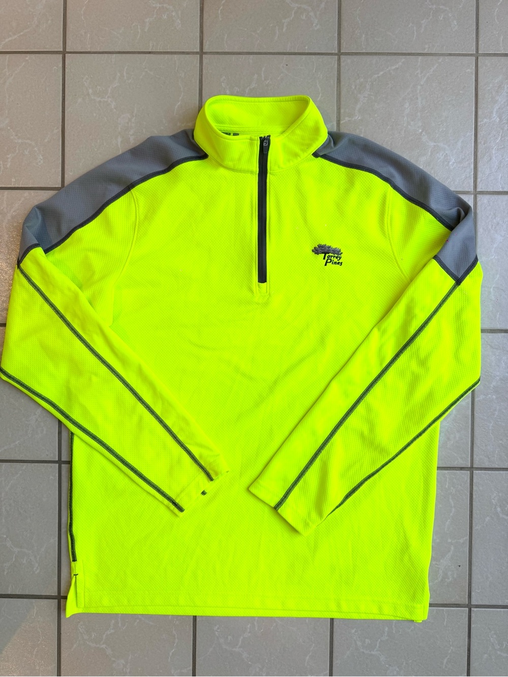 Under Armour Golf Torrey Pines Neon Yellow Quarter-Zip Pullover Jacket - L